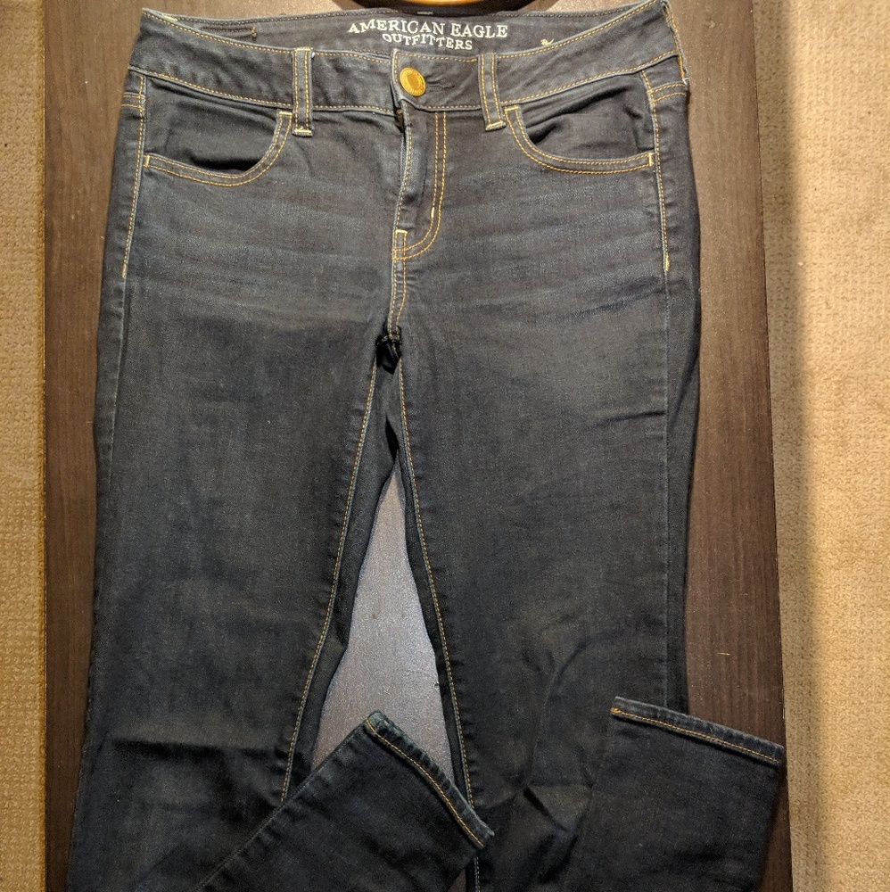 American Eagle blue jeans